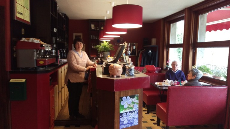 Meine nette Deutsch sprechende Gastgeberin 