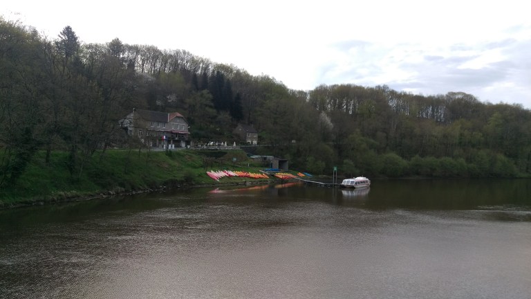 Blick zurück zum Hotel sehr schöne Lage und das Boot gehört auch zum Hotel!