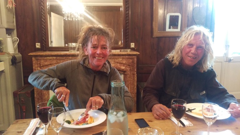 Elis und Marcel beim Abendessen