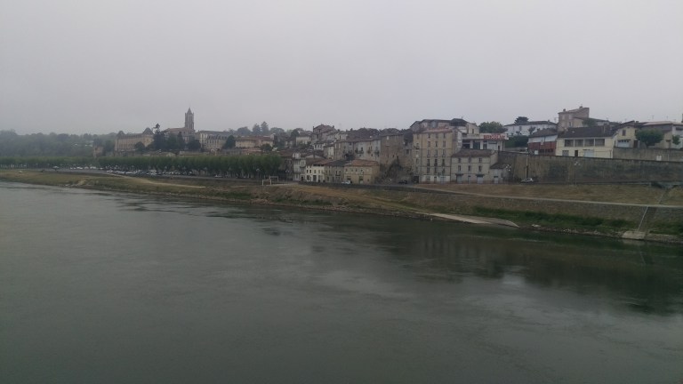 La Teile von der anderen Flussseite