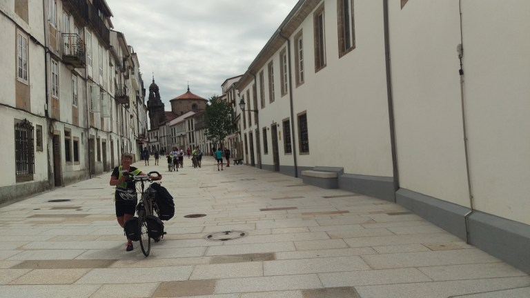 Der Weg zur compostela (Pilgerurkunde)
